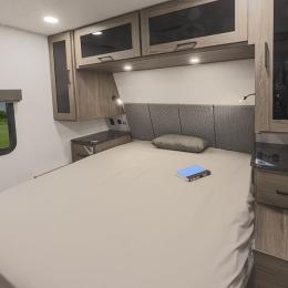 2024 Delta 292RL Interior