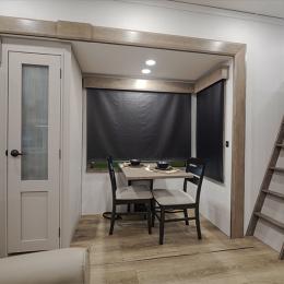 2025 Paradigm 395DS Interior