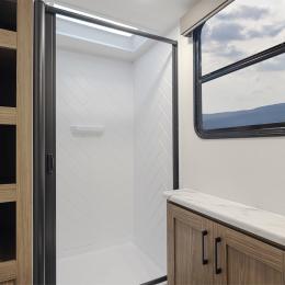 2025 Delta BH241 Interior