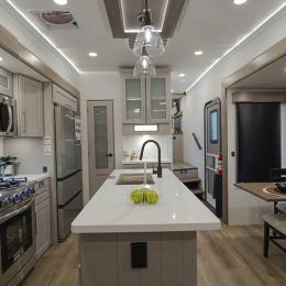 2025 Interior Paradigm 310RL