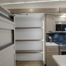 2025 Interior Paradigm 310RL