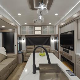 2025 Interior Paradigm 310RL