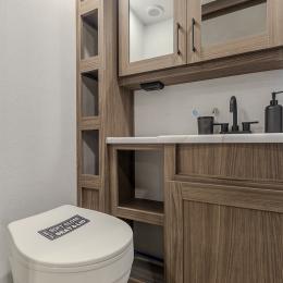 2025 Delta ML226 Interior