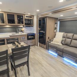 2025 Delta 274RKW Interior