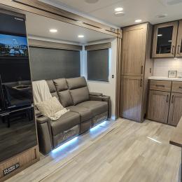 2025 Delta 274RKW Interior