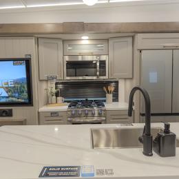 2025 Paradigm 380MP Interior