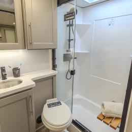 2025 Paradigm 380MP Interior