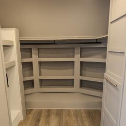 2025 Paradigm 382RK Interior