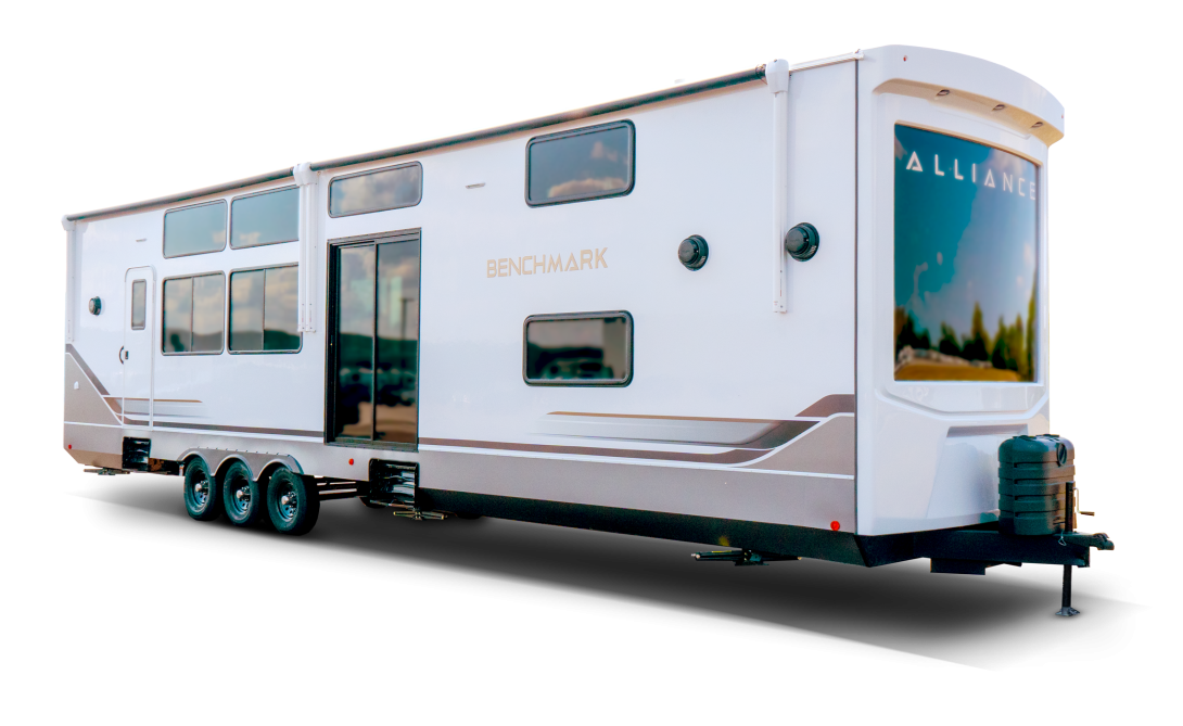 Benchmark 44LFT Exterior